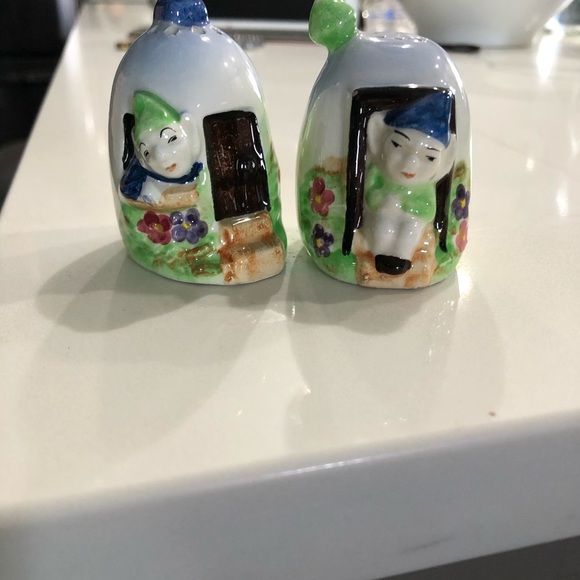 Other - Vintage salt and pepper shakers